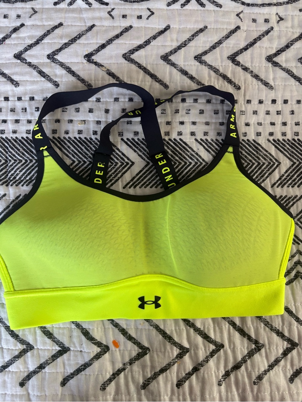 Under Armour Neon Yellow & Black Adjustable-Strap Sports Bra
